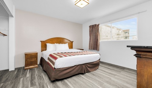 Standard Suite, 1 King Bed, Non Smoking