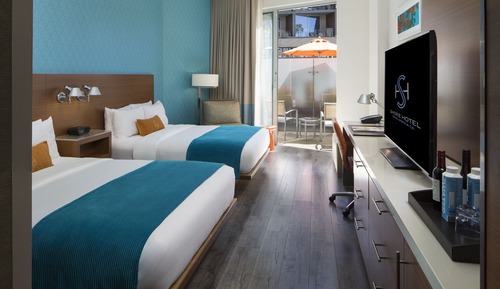 Classic Two Full Beds Room
