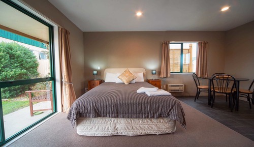 1 Bedroom Cedar Units