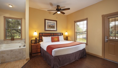 Grand Cabin, 1 Bedroom (Saddle Club)
