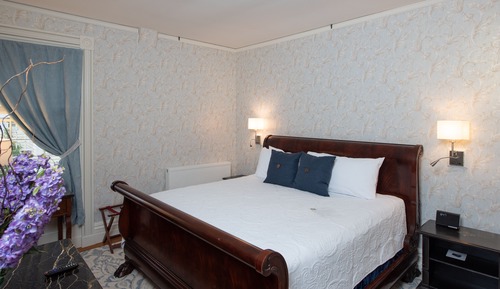 Deluxe Room, 1 King Bed (SHERATON)