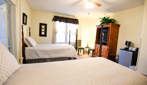 Suite, Multiple Beds