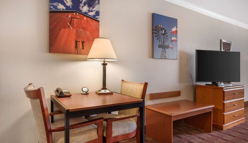 Standard Room, Multiple Beds, Accessible, Refrigerator & Microwave (Refrigerator & Microwave)