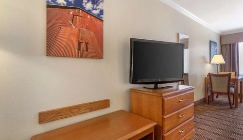 Standard Room, Multiple Beds, Non Smoking, Refrigerator & Microwave