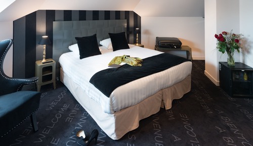 Family Room (Superior)