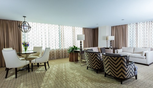 Sky Tower- Luxury Suite