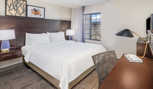 Suite, 2 Bedrooms, Kitchen