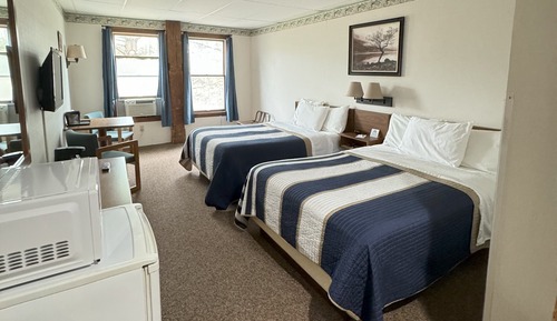 Room, 2 Double Beds (First Floor, No Stairs Required)