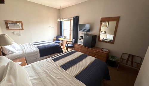 Room, 2 Double Beds (First Floor, No Stairs Required)