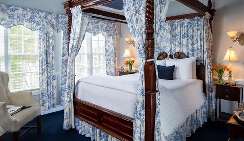 Deluxe Room, 1 Queen Bed