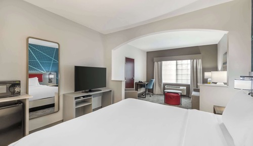 Suite, 1 King Bed, Non Smoking