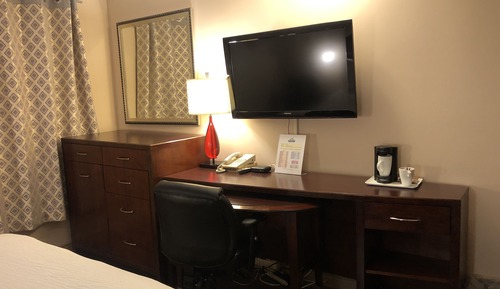 Room, 1 Queen Bed, Non Smoking (Stair Access, 2nd Floor)