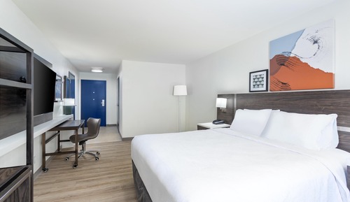 Room, 1 King Bed, Accessible (Mobility, Roll-In Shower)