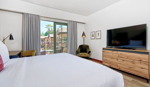 Deluxe Room, 1 King Bed