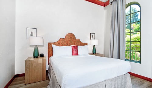 Premium Suite, 1 King Bed