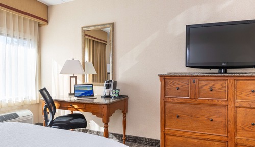 Standard Room, 1 Queen Bed, Accessible, Non Smoking