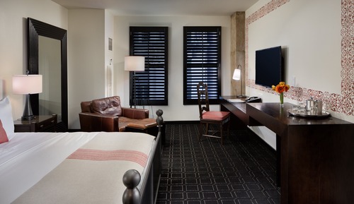 Deluxe Room, 1 King Bed, River View