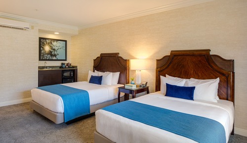 2 Queen Studio Suite