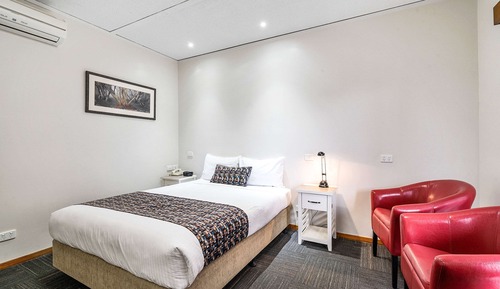 Standard Room, 1 Queen Bed, Non Smoking