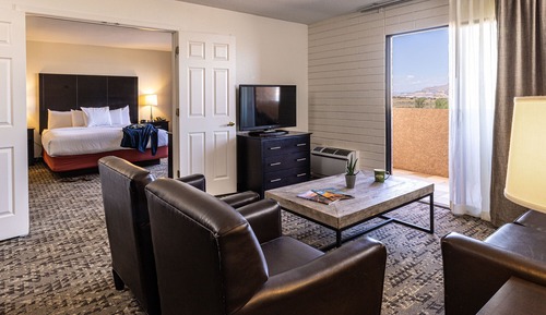 Deluxe Suite, 1 King Bed