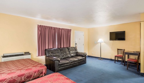 Room, Multiple Beds, Non Smoking, Ground Floor