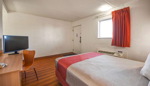 Standard Room, 1 Queen Bed, Non Smoking