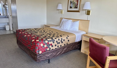 Standard Room, 1 Queen Bed, Non Smoking