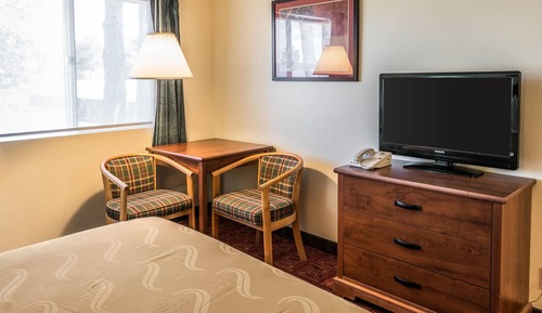 Standard Room, 1 Queen Bed, Non Smoking