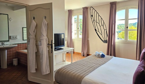 Classic Double Room, 1 Queen Bed