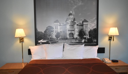 Room, 1 Queen Bed, Non Smoking (Mobility, Bathtub with Grab Bars)