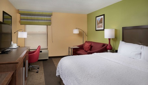 Studio, 1 King Bed with Sofa bed, Non Smoking