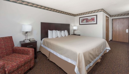 Room, 1 King Bed, Accessible, Non Smoking (Mobility Accessible)