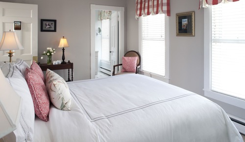  Cape Neddick Room