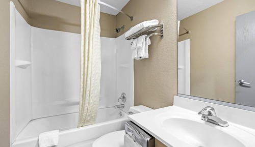 Standard Room, 1 King Bed, Non Smoking