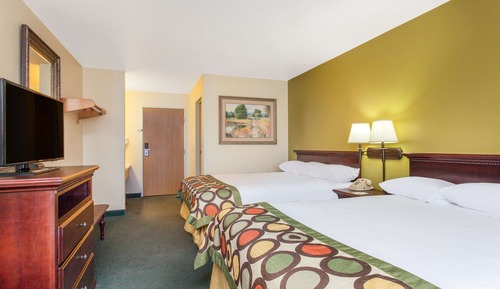 Standard Room, 2 Queen Beds, Non Smoking