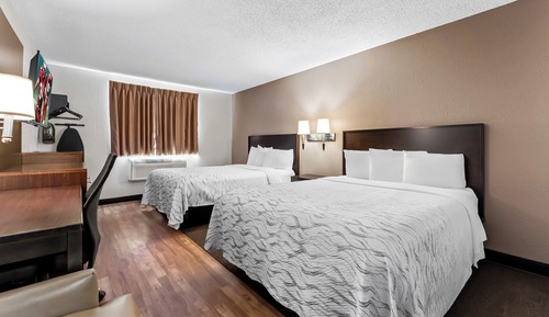 Deluxe Room, 2 Queen Beds (Smoke Free)