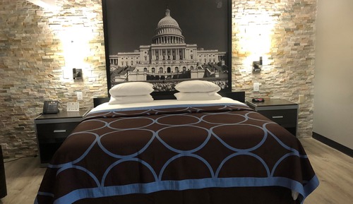 Standard Room, 1 King Bed, Non Smoking, Refrigerator