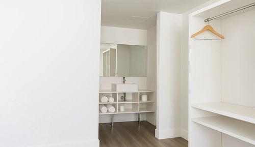 Single King - Accessible