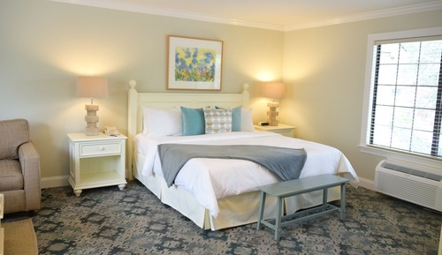 Traditional Room, 1 King Bed, Courtyard View