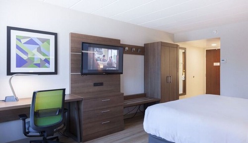 Standard Room, 1 King Bed