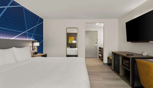Standard Room, 1 King Bed, Non Smoking