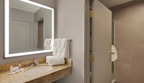 Room, 1 Queen Bed, Balcony
