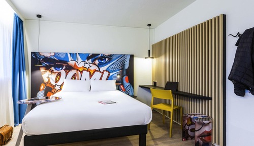 Standard Suite, Multiple Beds