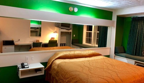 Standard Room, 1 King Bed, Non Smoking