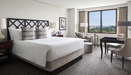 Club Room, 1 King Bed (View)