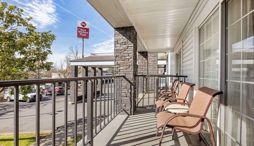 Standard Room, 1 King Bed, Non Smoking, Balcony