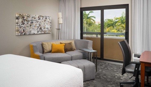 Suite, 1 King Bed with Sofa bed, Balcony, Pool View (One Bedroom Suite)