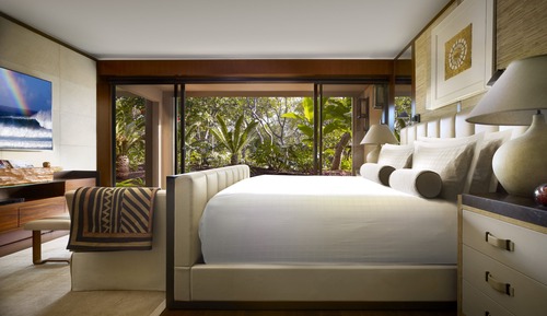 Suite, 1 King Bed, Garden View