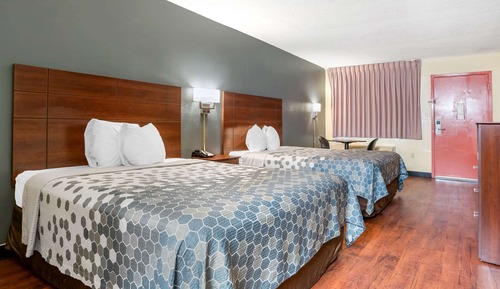 Standard Room, 2 Queen Beds, Non Smoking