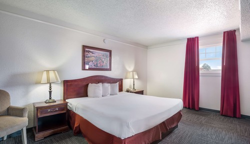 Suite, 1 King Bed, Non Smoking